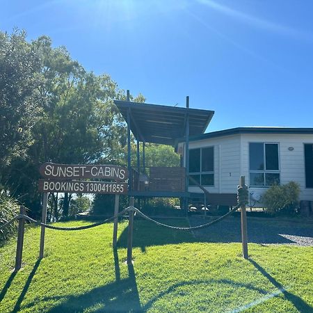 Sunset Cabins 1770 Seventeen Seventy Exterior photo